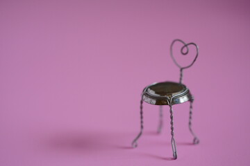 一脚のシャンパンの栓の椅子 © sakura