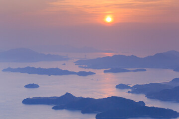 瀬戸内海のしまなみの夜明け　広島県三原市竜王山展望台