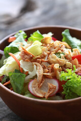 色々な料理にトッピング出来るフライドオニオン