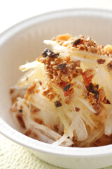 色々な料理にトッピング出来るフライドオニオン