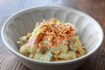 色々な料理にトッピング出来るフライドオニオン