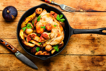 Roasted chicken with fruits and vegetables