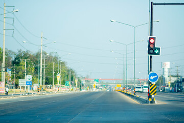 Traffic lights showing green and red lights at the same time © Palakorn Jaiman
