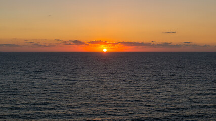 Fototapeta na wymiar przepiękny zachód słońca