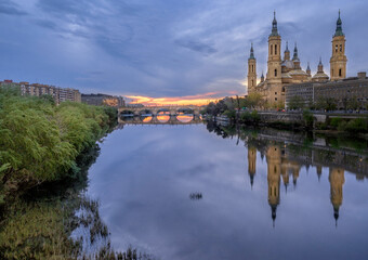 Fototapeta na wymiar view of the cathedral of our person in the river