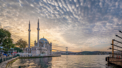 Obraz na płótnie Canvas Ortakoy Mosque and Bosphorus view photo. Istanbul, Turkey.