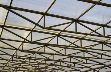 Metal truss roof structure