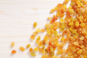 Golden seedless raisins