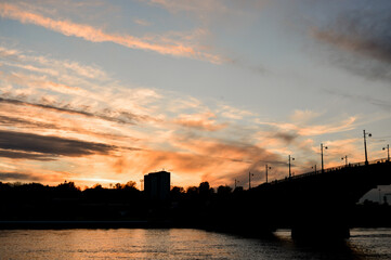 Obraz premium sunset over the city