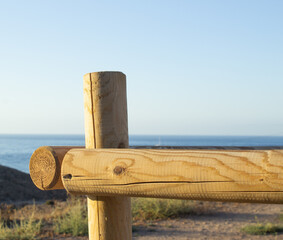 Fototapeta premium wood and sea 1