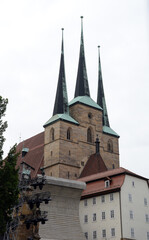 Fototapeta na wymiar Severikirche in Erfurt