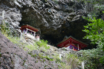宝山寺　般若窟　奈良県生駒市