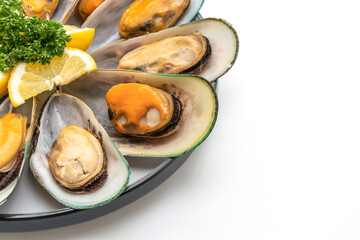 mussels with lemon and parsley