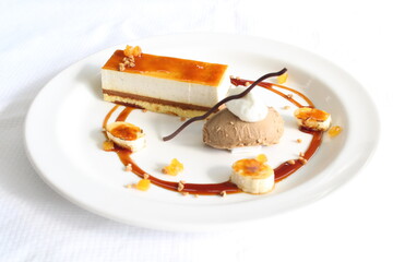 キャラメルムースのデセール