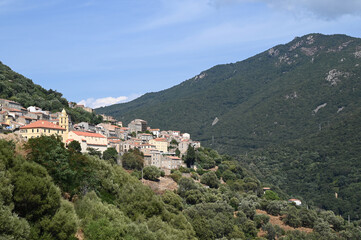 Fototapeta na wymiar Village d'Olmeto dans les montagnes Corses