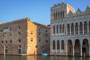 Venezia. Canal Grande. Angolo di Palazzo de Megio con Fondego dei Turchi
