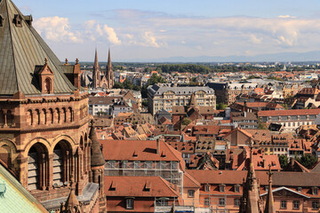 Obraz premium Straßburg; Blick vom Münster nach Osten, links Vierungsturm und dahinter die Paulskirche