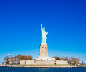 Fototapeta na wymiar ニューヨーク　自由の女神像