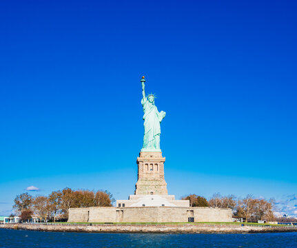 ニューヨーク　自由の女神像