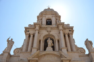 Some photos from the beautiful city of Ragusa Ibla, in Ragusa, pearl of the Val di Noto in Sicily. Taken during the summer of 2021.