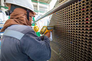 Male worker inspection weld of heat exchanger tube