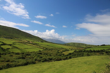 Fototapeta na wymiar Ladies View es un mirador en la ruta turística Ring of Kerry. Irlanda. 