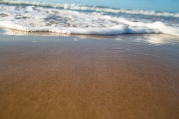 Puglia - Mare -spiaggia - schiuma - onde