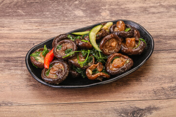 Marinated shiitake mushrooms with herbs