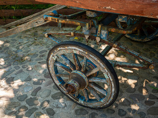 cart, cart wheel, entourage of a peasant corner, village, farm