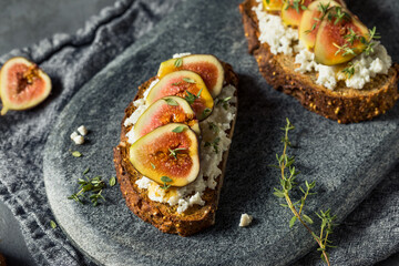 Healthy Homemade Fig Breakfast Toast