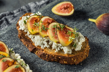 Healthy Homemade Fig Breakfast Toast
