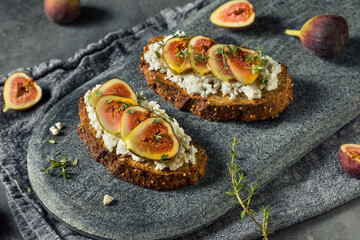 Healthy Homemade Fig Breakfast Toast