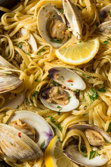 Homemade Healthy Linguini and Clams