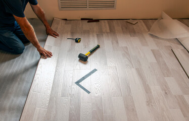 Locking longitudinal joint, floating floor laying technology. Laying laminate flooring. Selective...