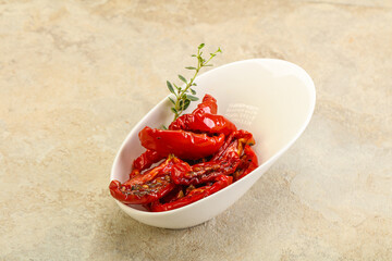 Sun-dried tomato in olive oil