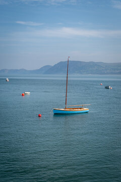 Small boats on a tranquil bay in the sunshine