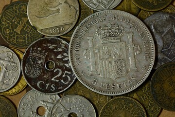 Antiguas monedas de España cuando su moneda era la peseta, anverso y reverso - obrazy, fototapety, plakaty