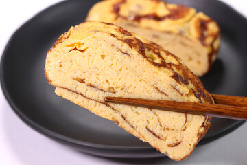 だし巻き玉子を食べる