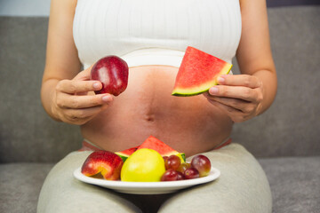 pregnant woman eat fruit watermelon apple grape