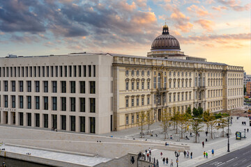 Berliner Schloss Humboltforum Berlin Deutschland Fernsehturm Berliner Dom Humbolt Forum   © modernmovie