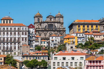 Fototapeta na wymiar panoramic views of porto skyline, portugal