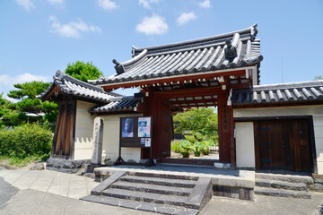 Fototapeta premium 法華寺 山門 奈良市