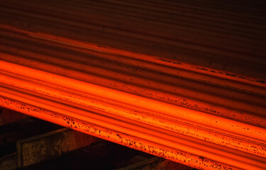Hot square steel bloom on the roll-table