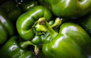 Obraz na płótnie Canvas Green pepper in the basket