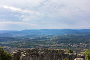 Fototapeta na wymiar Paysage au sommet du Roc des Deux Vierges (Occitanie, France)