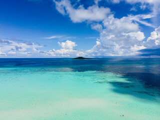 沖縄県・宮古島・池間大橋付近の海と大神島