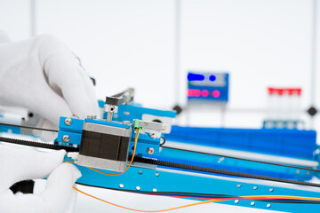Precision instrument for photo-optical research in the laboratory of quantum physics
