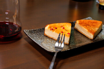 甘味のないチーズケーキ
ワインのおともに