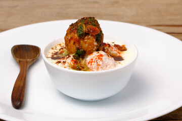 Dahi wada or dahi bhalla. This is delicious indian style food.