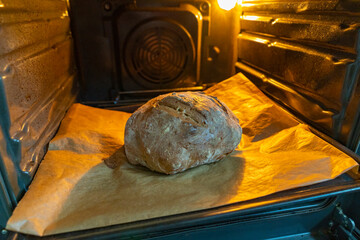 Frisches Brot aus den Ofen
